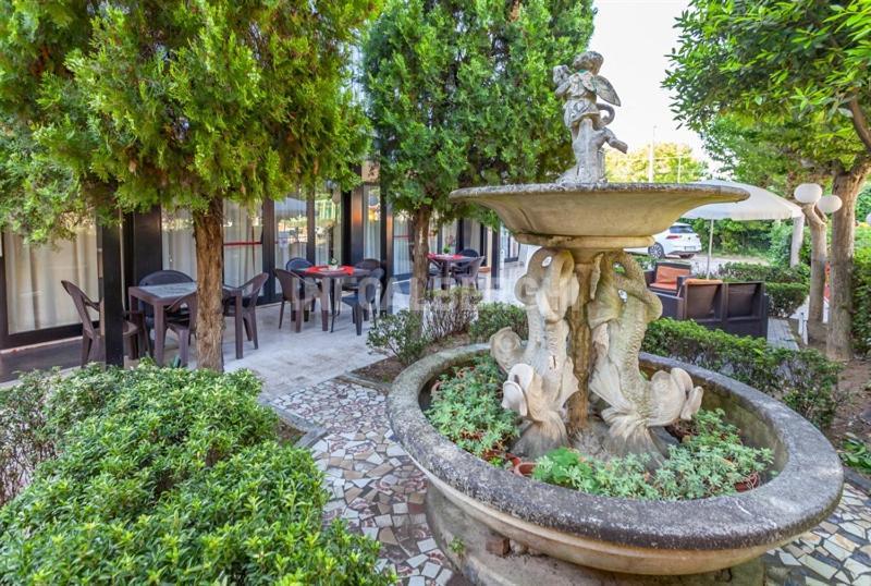 Hotel Paradiso Rimini Exteriör bild