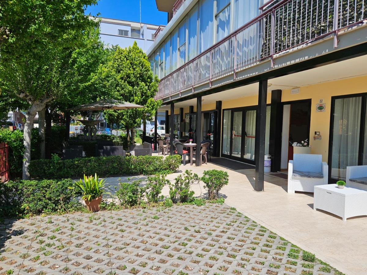 Hotel Paradiso Rimini Exteriör bild