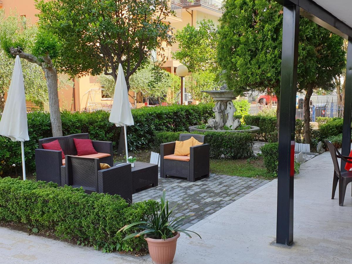 Hotel Paradiso Rimini Exteriör bild