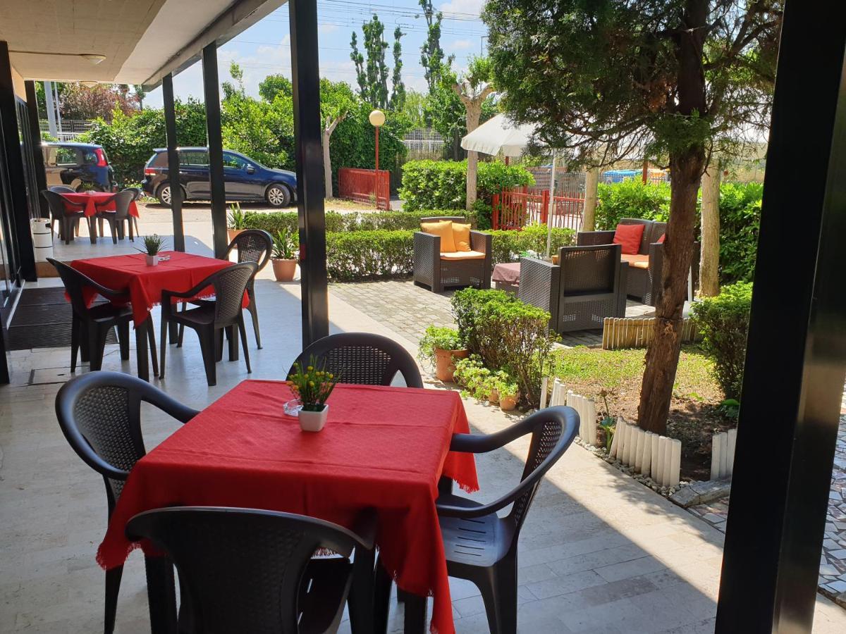 Hotel Paradiso Rimini Exteriör bild